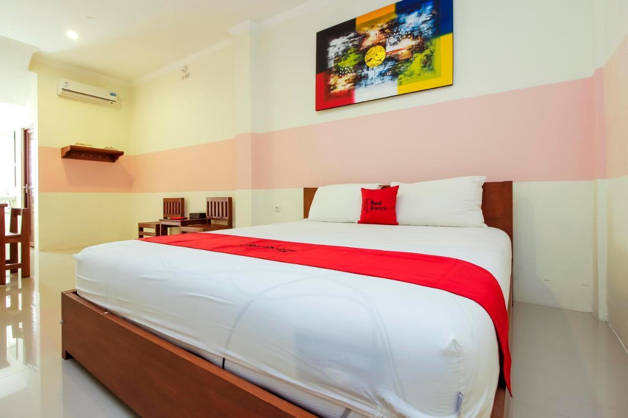 Reddoorz Near Jalan Jendral Sudirman Manado 호텔 외부 사진