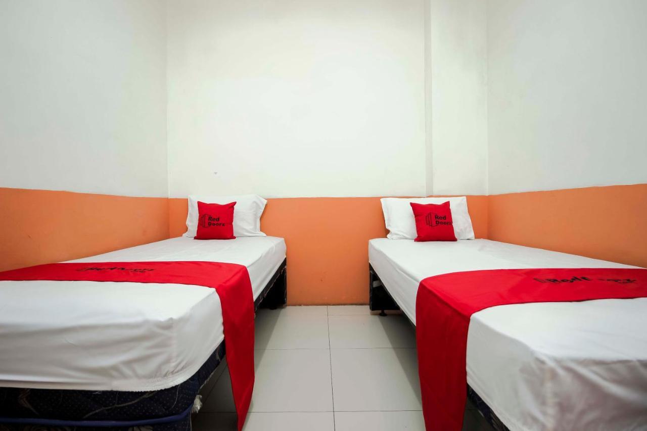 Reddoorz Near Jalan Jendral Sudirman Manado 호텔 외부 사진